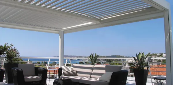 Déclaration de travaux pour une pergola : ce qu'il faut savoir